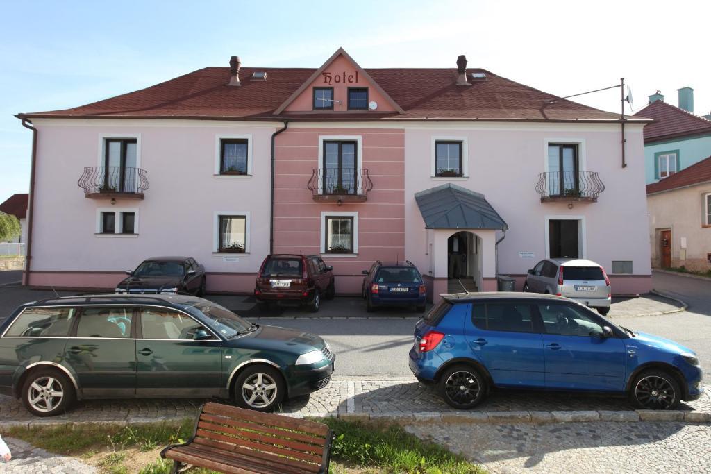 Hotel U Jiriho Humpolec Exterior photo